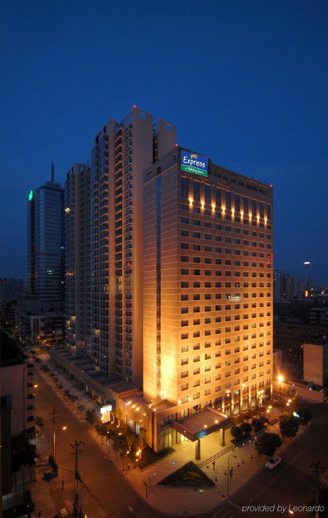 Holiday Inn Express Gulou Chengdu, An Ihg Hotel Esterno foto